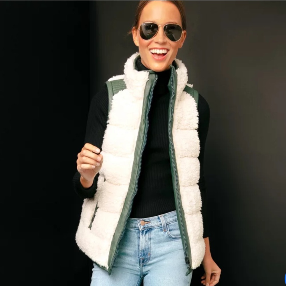 Xs Tuckernuck Leather and Shearling Reversible Beckham Vest. Never been worn!
